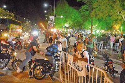 M�s de 5.000 extranjeros llegaron por primera vez a Las Termas atra�dos por el show del MotoGP