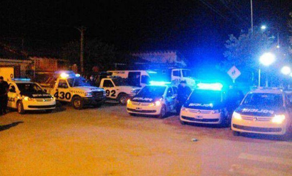 Un grupo de personas intentaron tomar una comisar�a y liberar a dos detenidos