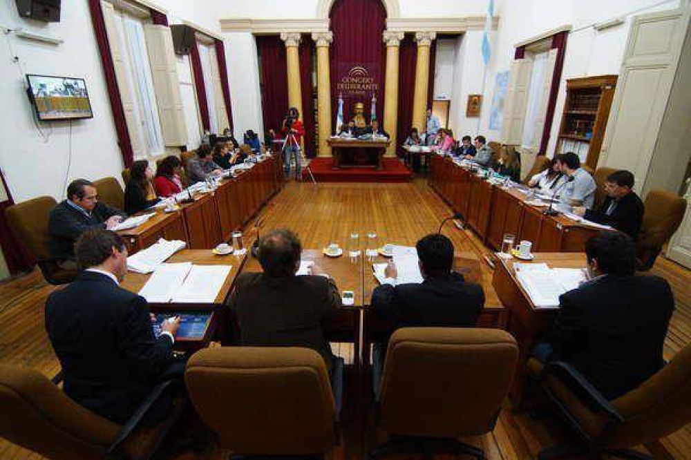 POR LAS TASAS RESOLVIERON PASAR A UN CUARTO INTERMEDIO