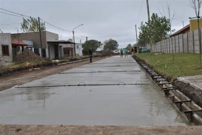 Comenz� el �Pavimento cont�nuo� en la Rivadavia