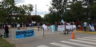 El Gobierno Provincial ratific� la propuesta econ�mica para el sector docente