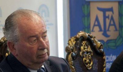 Se conoci� documento que regula torneo de 30 equipos