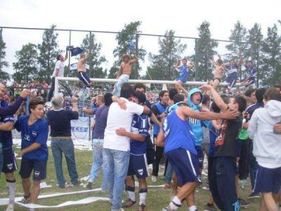 Argentino C: Sportivo con �Gloria� de Campe�n�