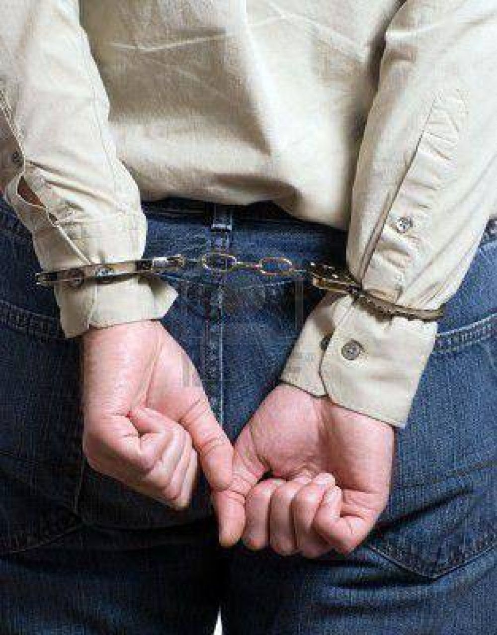Detienen a un hombre denunciado por encerrar, golpear, cortar, quemar y querer abusar sexualmente de una amiga