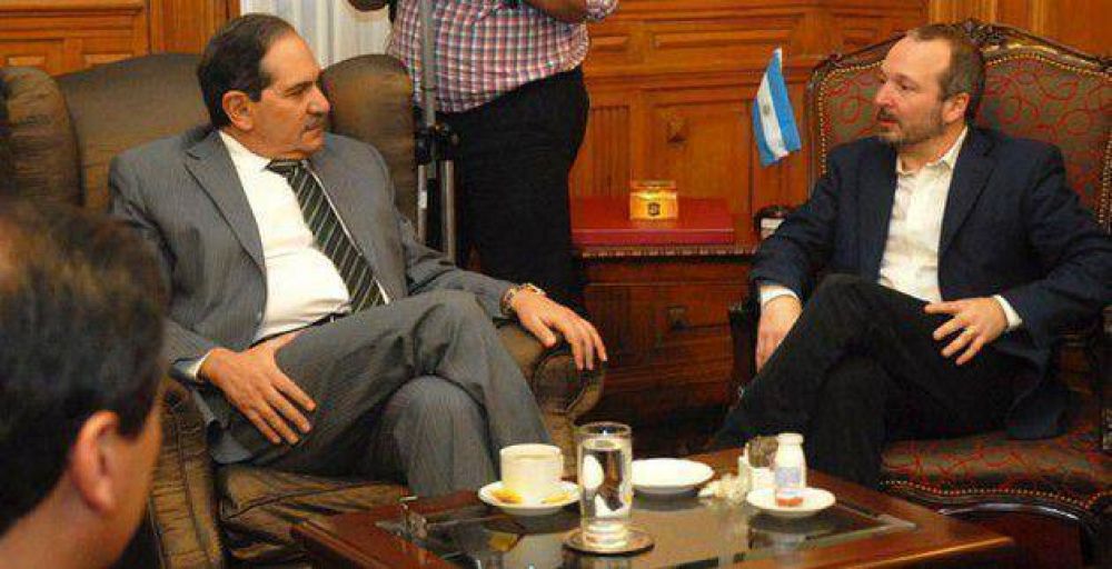 Alperovich se reuni�n con Mart�n Sabbatella El Gobernador