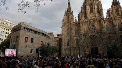Una multitud dio su �ltimo adi�s a Vilanova durante una misa en Barcelona