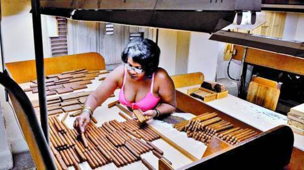 Cuba da autonom�a a las empresas estatales para hacer negocios