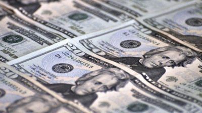 El d�lar revierte la suba y cae a $10,63 en la City