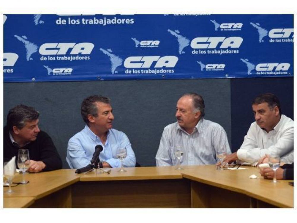 Urribarri recibió el respaldo de la CTA que conduce Hugo Yasky