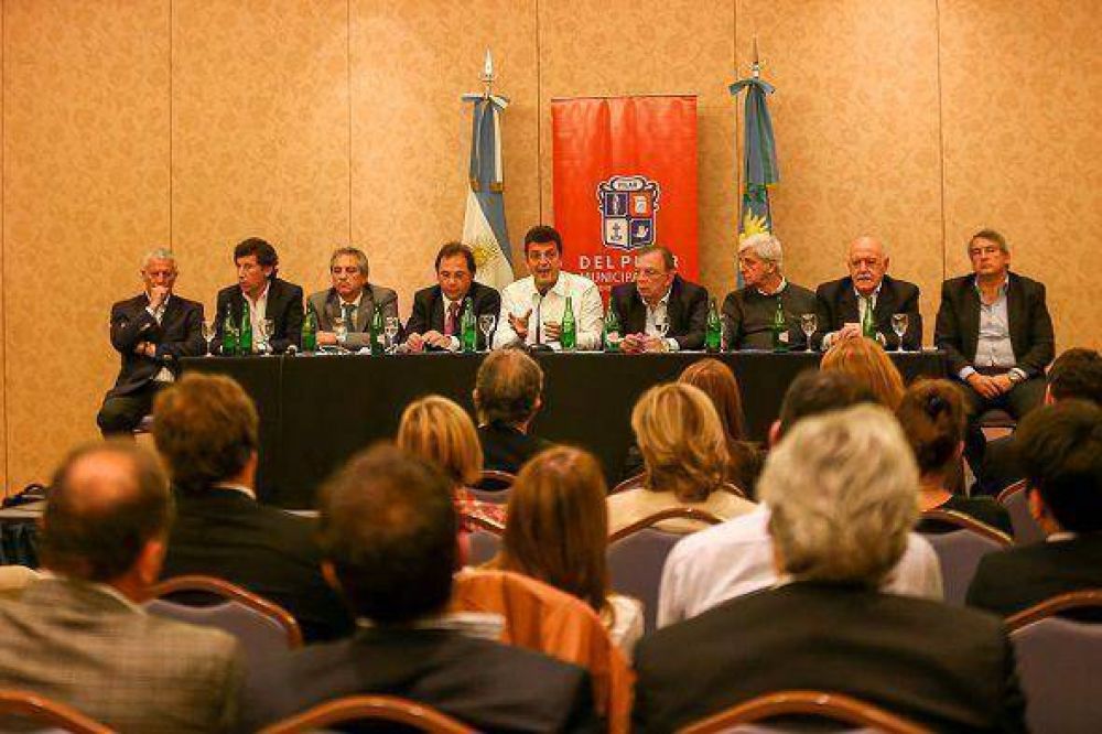Con eje en la inseguridad, el Frente Renovador se reuni� con Granados