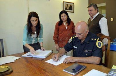 Autos confiscados ser�n guardados en Santa Catalina