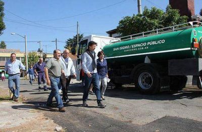 Posse supervisi� un operativo de limpieza para el barrio Santa Rita
