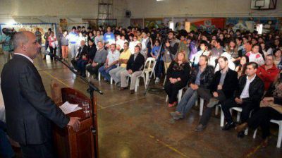 Buzzi lanz� programa de becas para j�venes emprendedores y trabajadores rurales