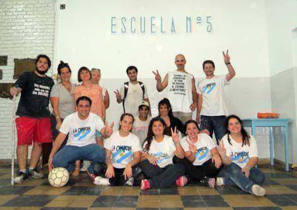 La Campora finaliz� los trabajos en la Escuela N� 5