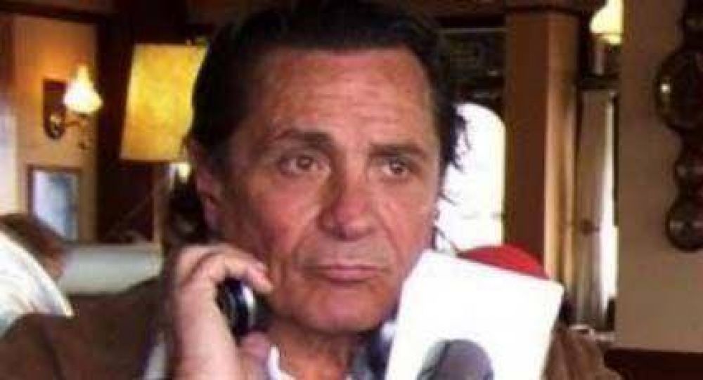 Cami�n municipal pis� al Dr. Roman�n en un corredor saludable