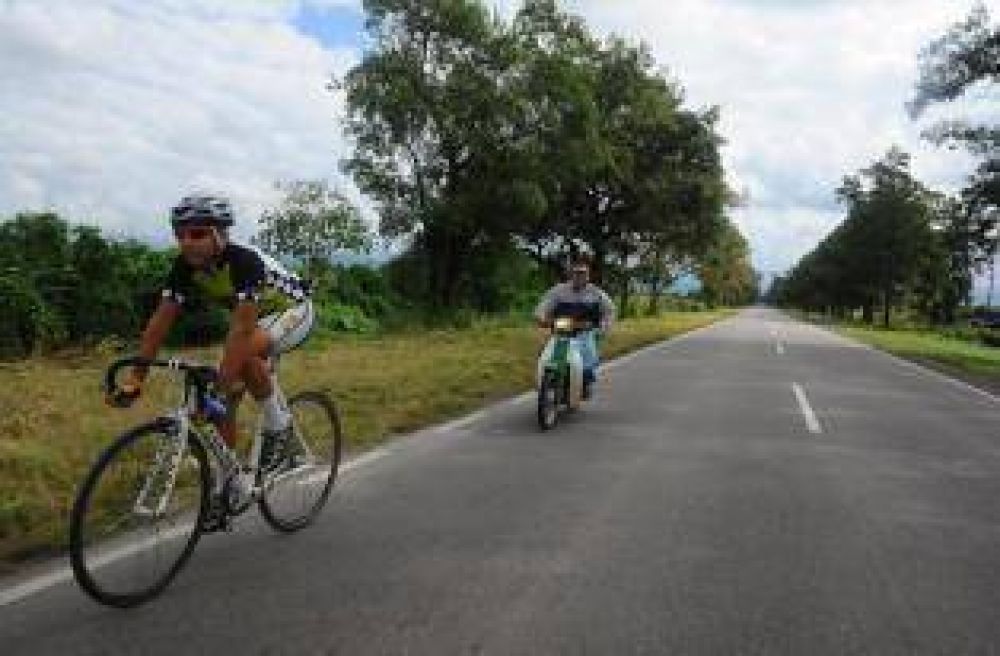Para disfrutar de su pasi�n, los deportistas de Concepci�n se arriesgan a diario en la ruta 65