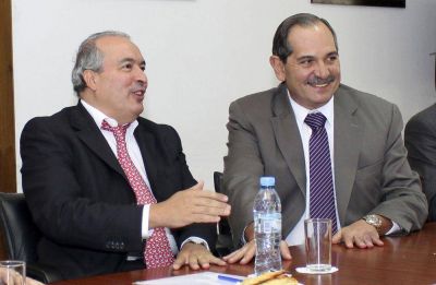 L�pez y Alperovich avanzan con la segunda etapa del Plan Mas Cerca 