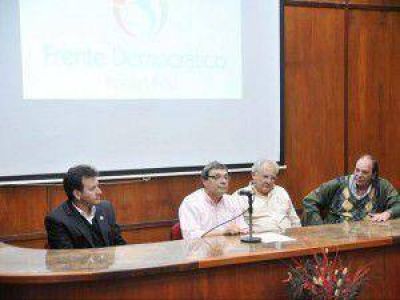 Elecciones UNJu 2014: el Frente Democr�tico por la UNJu present� su propuesta