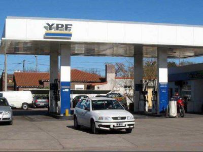 Ma�ana aumentan los combustibles