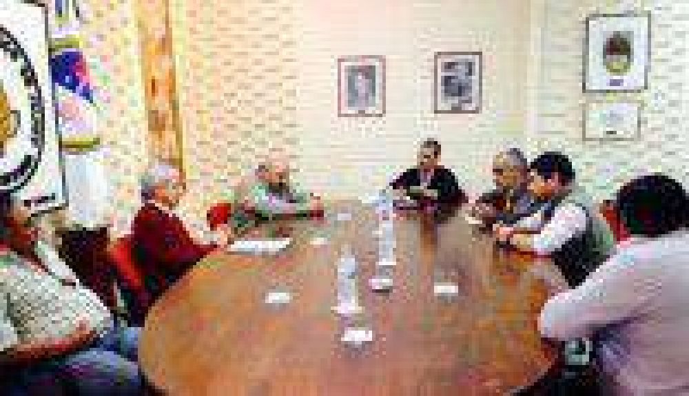 C�mara del Tabaco y Recursos H�dricos abordan las condiciones de producci�n de la nueva campa�a