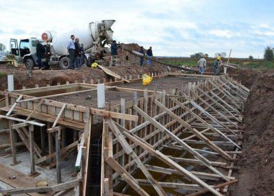 Avanza la obra de desag�es del barrio Almafuerte