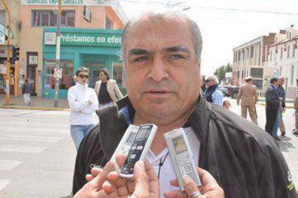 Trabajan en el mantenimiento de las m�quinas