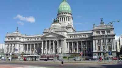 Impulsan proyecto de ley para abastecer de gas natural el Oeste de Catamarca y La Rioja