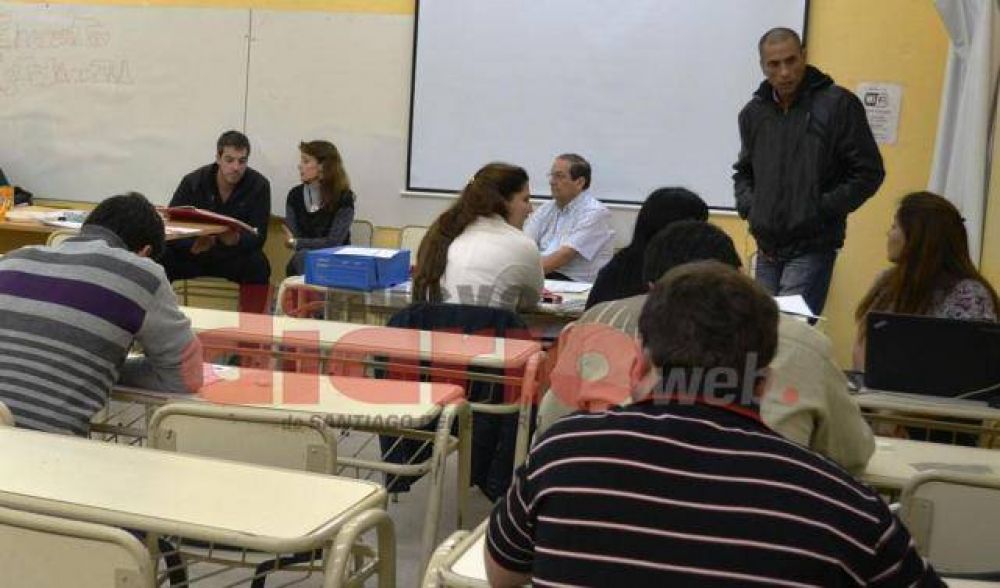 Se realiz� examen �nico para las residencias 2014
