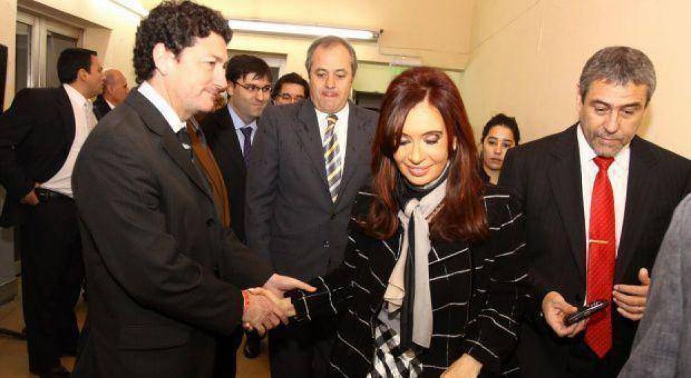 La Presidenta encabeza acto de reinauguraci�n de la planta Siam de Avellaneda