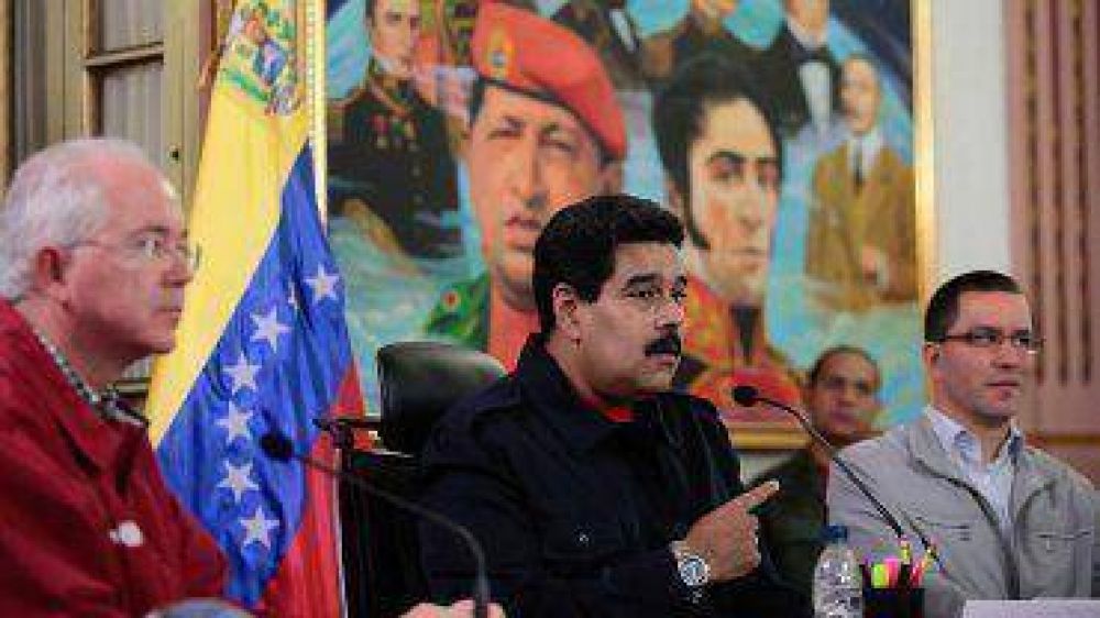 Maduro anunci� un 30% de aumento en salario m�nimo para trabajadores y pensionados