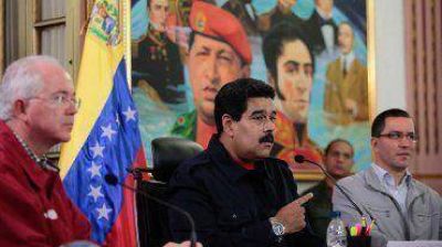 Maduro anunci� un 30% de aumento en salario m�nimo para trabajadores y pensionados