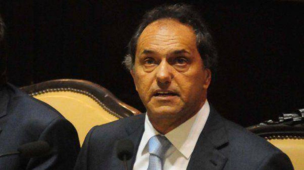 Para Scioli, el servicio militar obligatorio es 