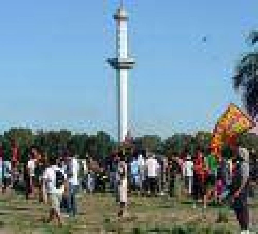 PIDEN SOLUCI�N FRENTE A LAS TOMAS	