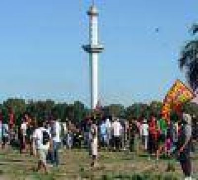 PIDEN SOLUCI�N FRENTE A LAS TOMAS	