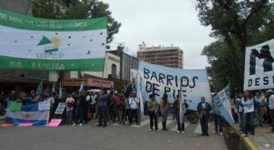 Barrios de Pie particip� del acto por el D�a del Trabajador