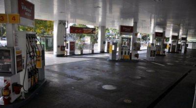 Aumentaron las naftas y estacioneros prev�n que llegar� a $20