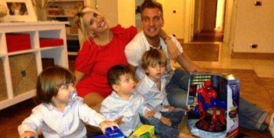 Wanda Nara, en vez de ir a buscar a sus hijos, le reclama a Maxi L�pez en Twitter
