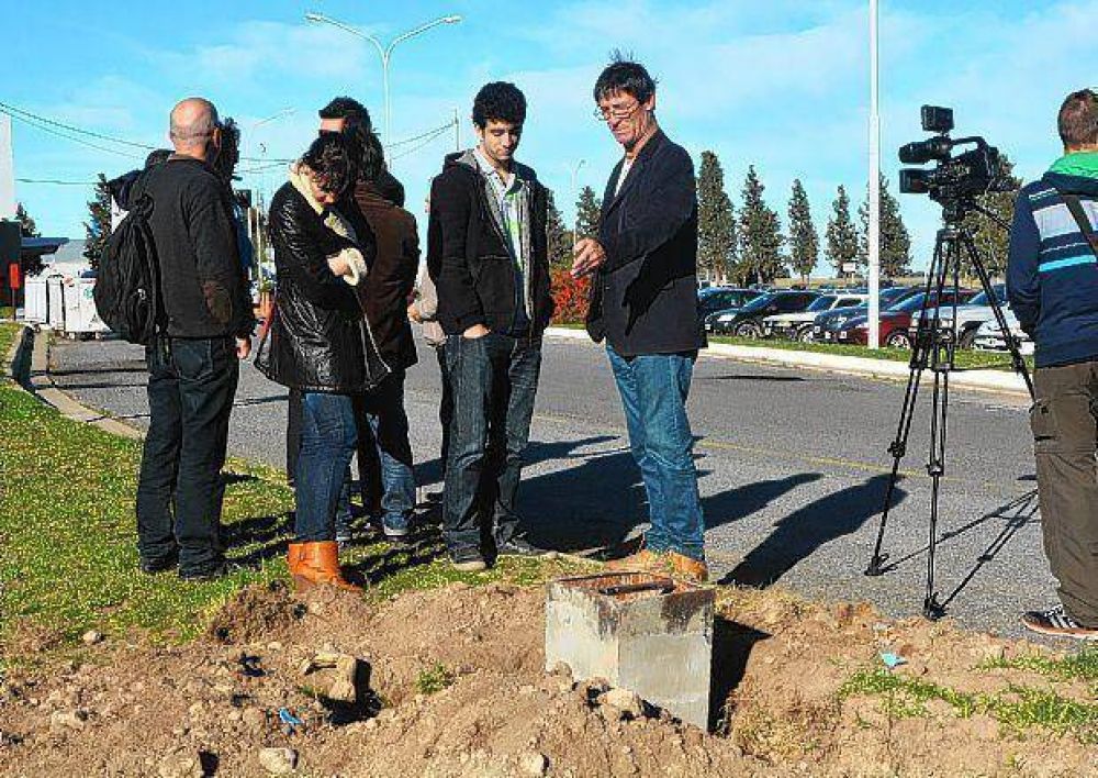 Cruce de un edil y un funcionario por una licitaci�n del aeropuerto
