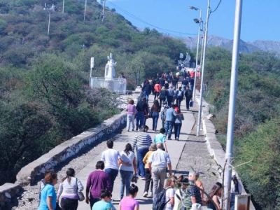 Marea de fe: m�s de 73 mil personas ingresaron a la Villa de La Quebrada