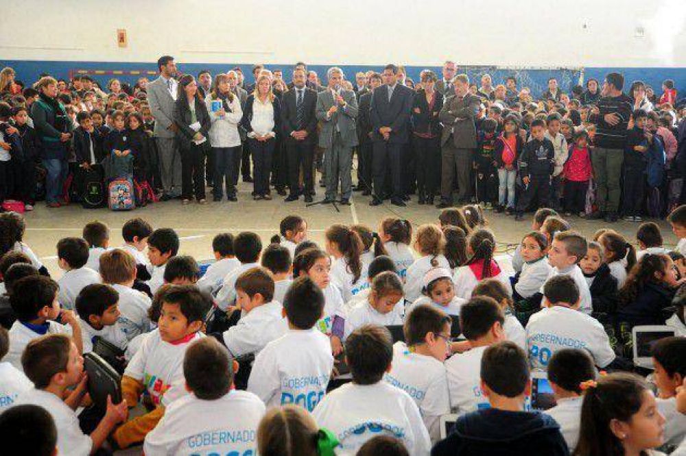 Poggi: �Las escuelas p�blicas digitales est�n plenamente integradas a la educaci�n de San Luis�