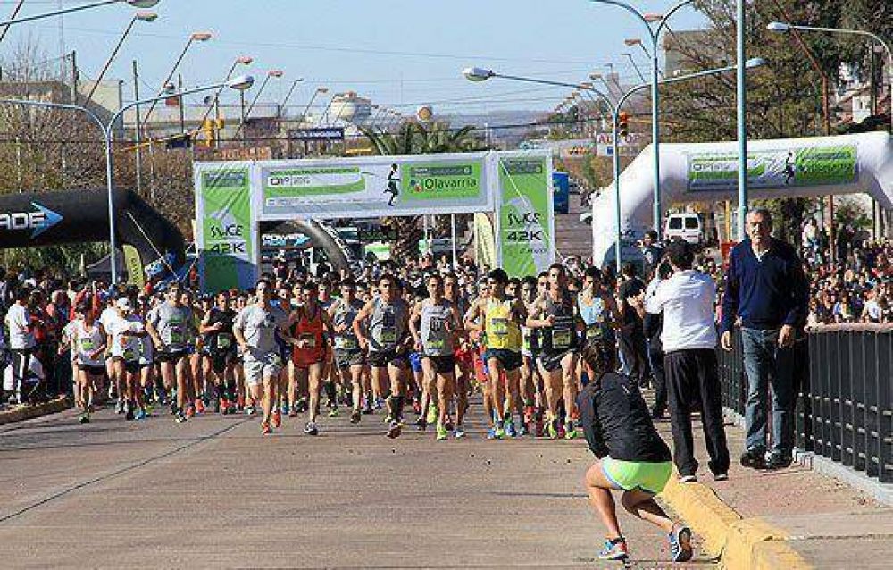 Con m�s de 500 participantes se corri� la Vuelta al Municipio
