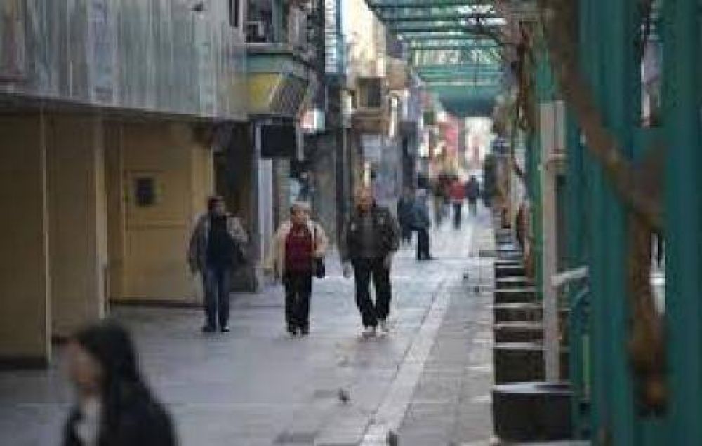 Los comercios abren este viernes