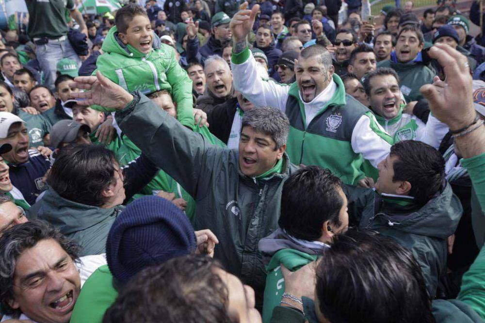 Moyano aumenta la presi�n en Quilmes: �Se port� mejor Macri que el montonero de Guti�rrez�