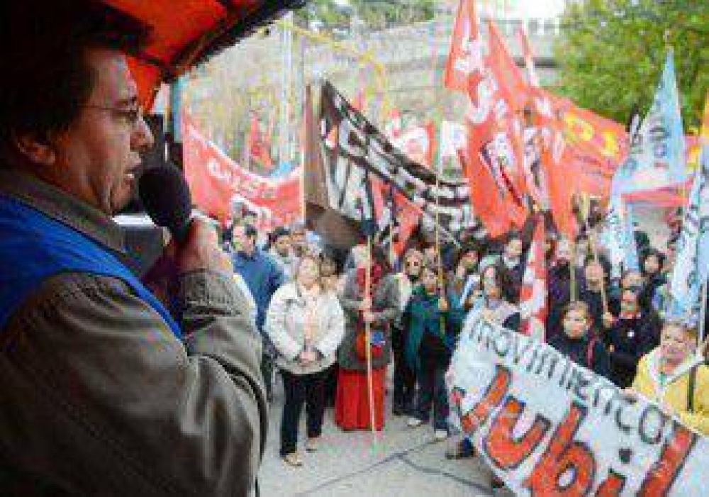 Sin ATE, los gremios marcharon por el D�a del Trabajador 