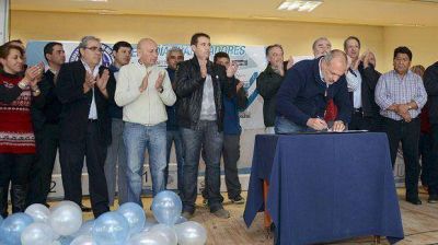 Afiliados a la CGT Ubaldini acceder�n a cr�ditos hipotecarios a tasa subsidiada