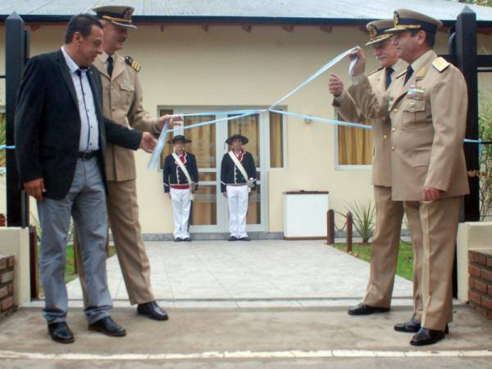 Se inaugur� el Salon de Usos m�ltiples de Prefectura Puerto Z�rate