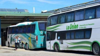 Transportes La Uni�n cerr� oficinas y sac� de circulaci�n a sus colectivos