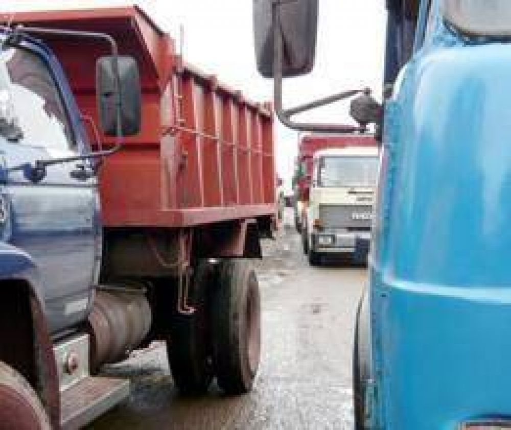 Restringen circulaci�n de camiones  