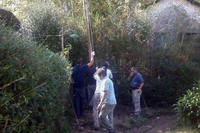 El Municipio realiza trabajos de iluminaci�n para vecinos del Delta