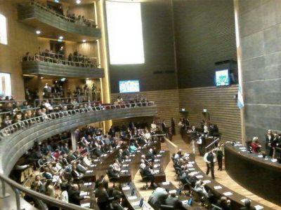 Closs anunci� sistema de jubilaci�n de estatales con el 75% de sus sueldos de bolsillo